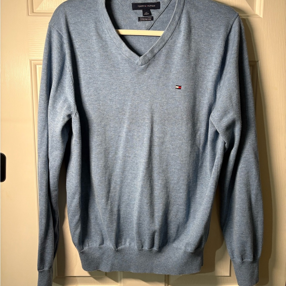 Tommy Hilfiger Men’s Premium Cotton V-Neck Sweater – Light Blue, Size Large